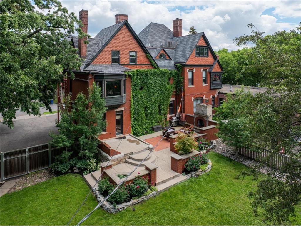 The New Victorian Mansion Bed & Breakfast Saint Paul Esterno foto
