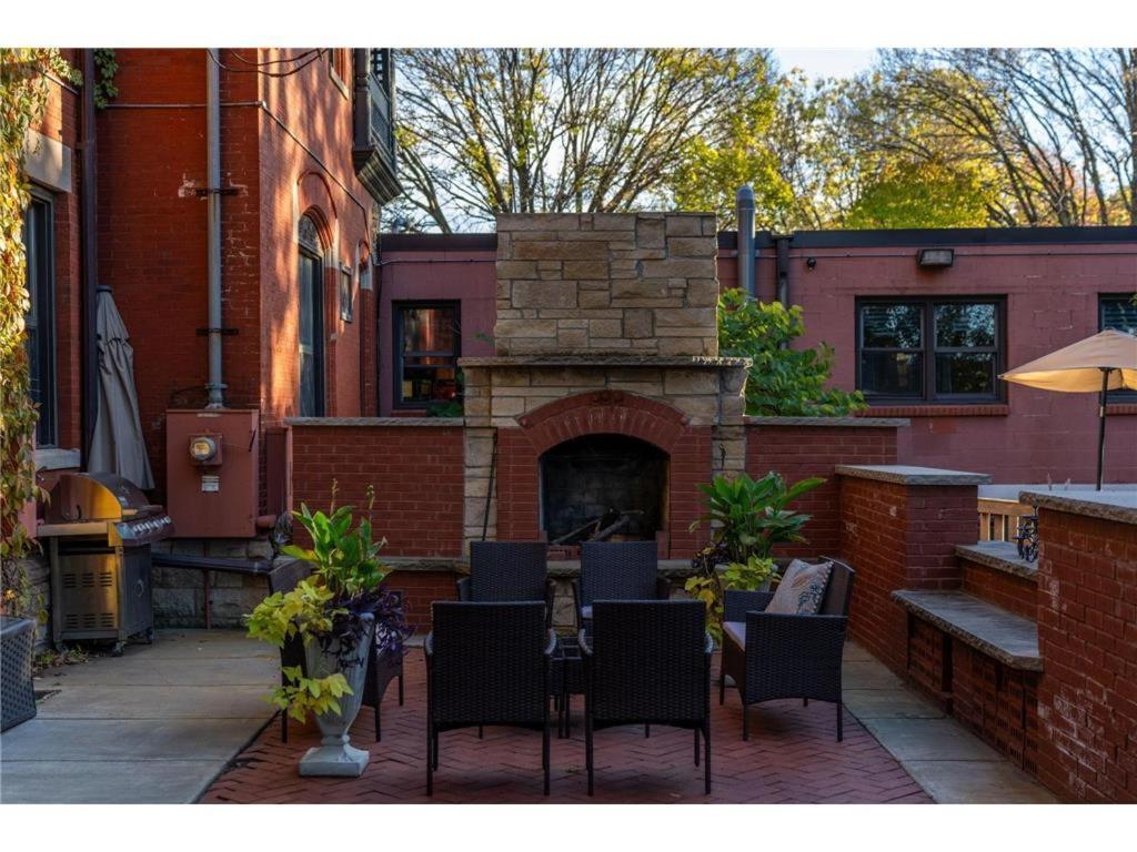 The New Victorian Mansion Bed & Breakfast Saint Paul Esterno foto